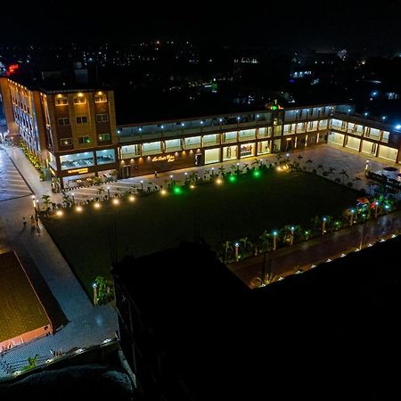 The Bodhi Palace Resort Ngoại thất bức ảnh